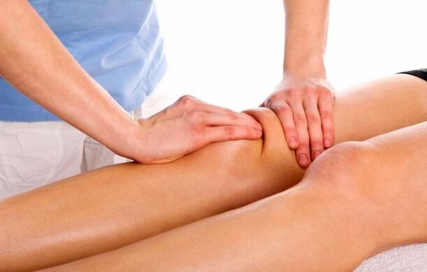 A massagem na articulação do joelho ajudará a aliviar as manifestações da gonartrose