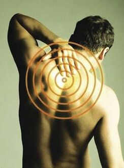 Dor nas costas que piora com a inalação é um sintoma de osteocondrose torácica