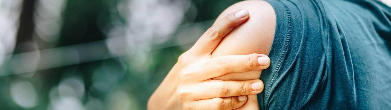A artrose da articulação do ombro é acompanhada de dor e desconforto na região do ombro
