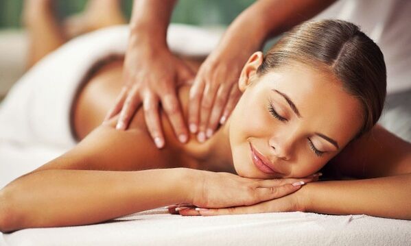 A massagem contribui para o tratamento eficaz da osteocondrose da coluna lombar